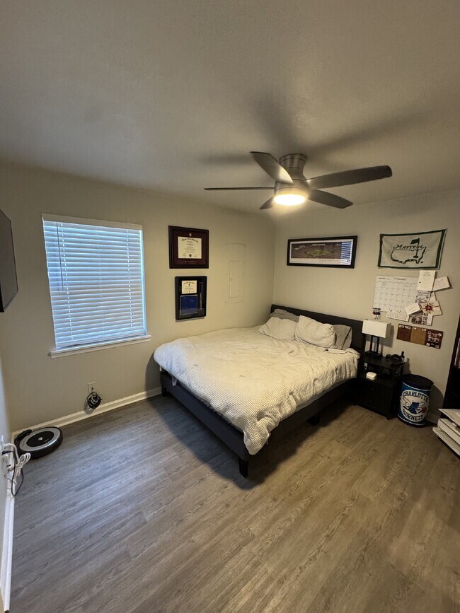 Photo - Cozy 2 bedroom 2 bathroom house near campus