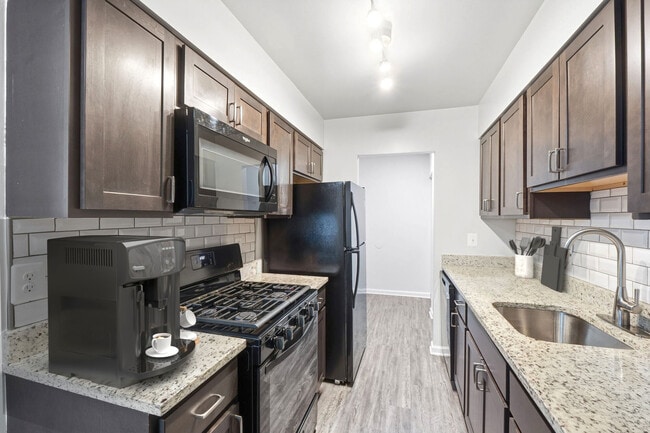 Montgomery Club Apartments*