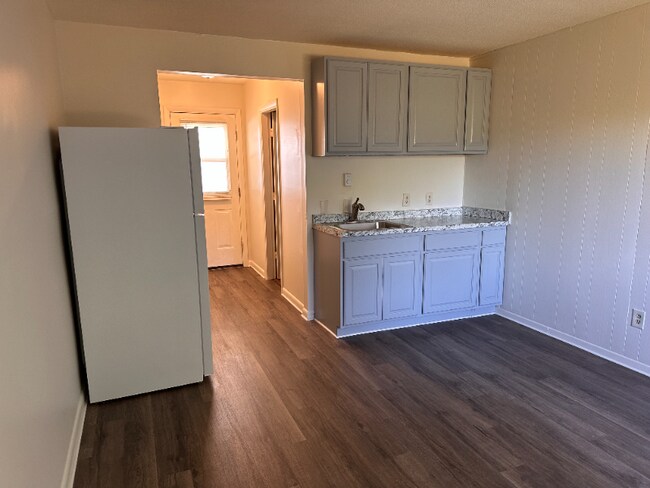 10 Belchertown Rd Unit 4