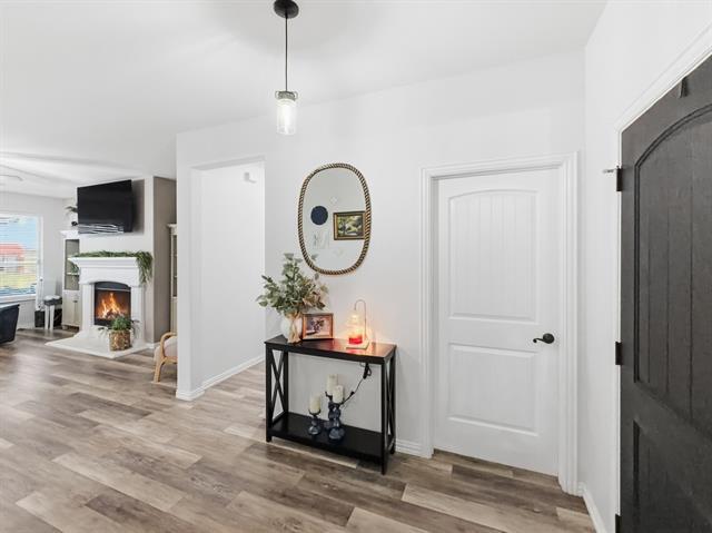 Photo - 208 Crest Ln