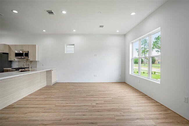 Photo - 15000 S Richmond Ave