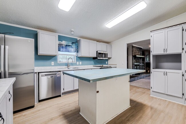 Photo - Spacious 3 Bed 2 Bath Home on Large Lot - NO HOA!