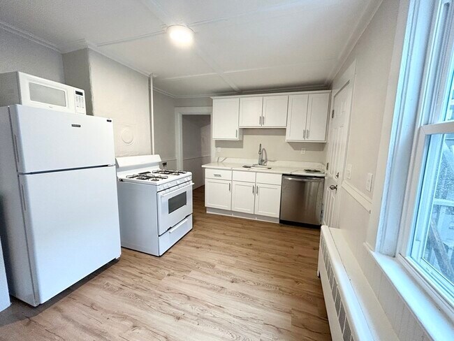 Photo - 13 Saratoga St Unit #1