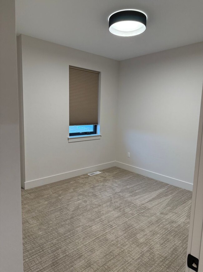 Photo - Beautiful 3 Bedroom 2.5 Bath in Autumn Grove