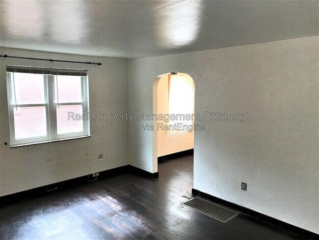 Photo - 1685 Doyle St