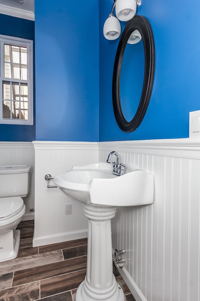 Photo - 736 Light St