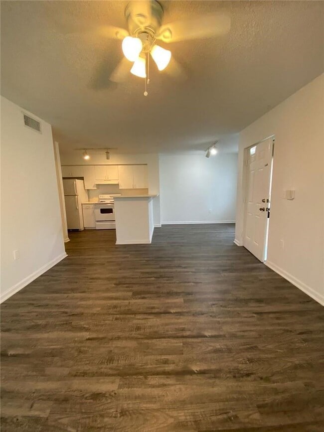 Building Photo - 7872 Sonoma Springs Cir Unit 102