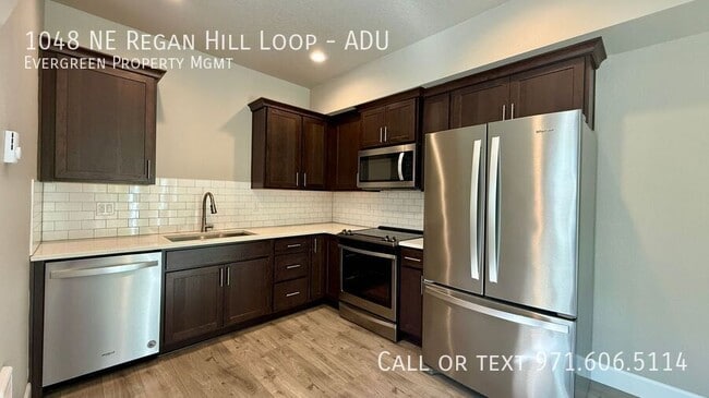 Building Photo - 1048 NE Regan Hill Loop Unit ADU Rental