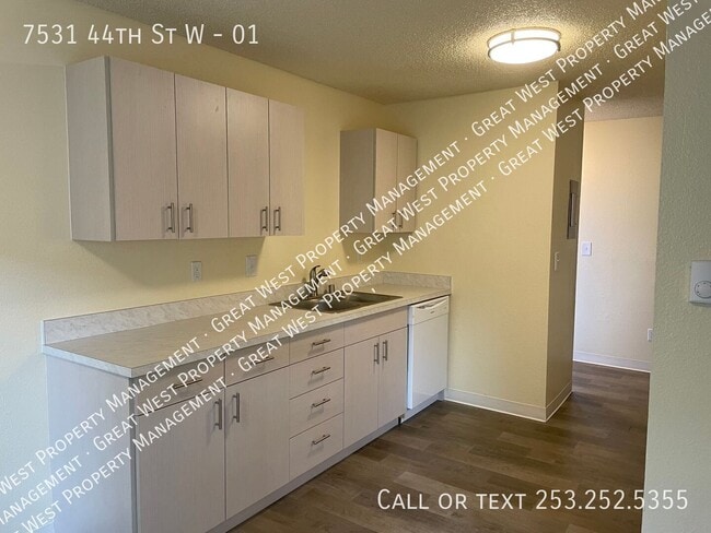 7531 44th St W Unidad 01