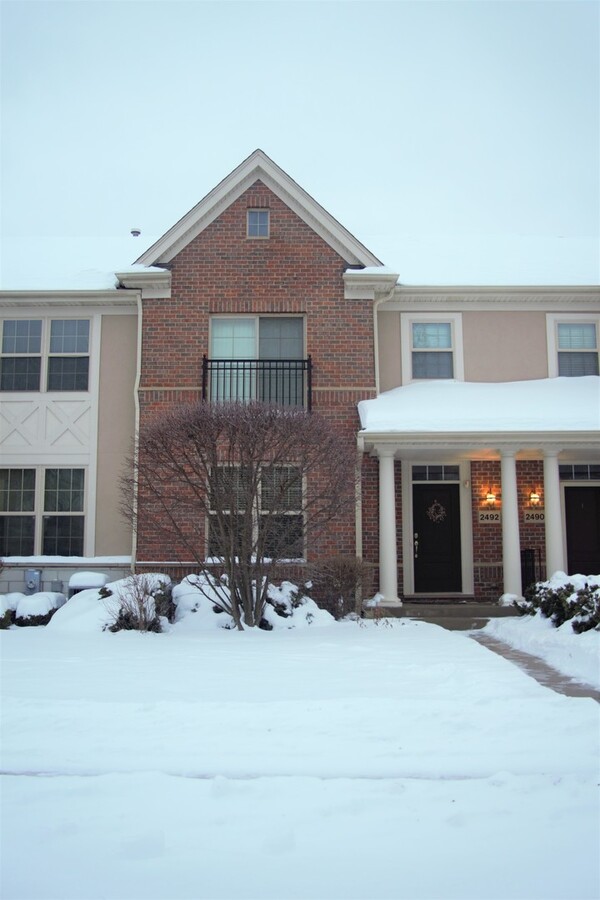 Photo - 2492 Waterbury Ln