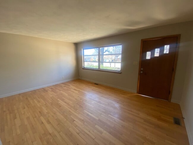 Photo - 2 bedroom 1.5 bath charming home