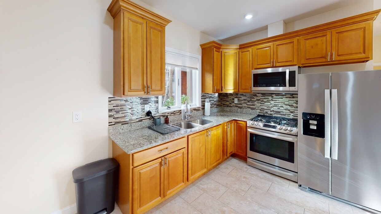 Photo - Private bedroom in 4 bed/1 bath Home