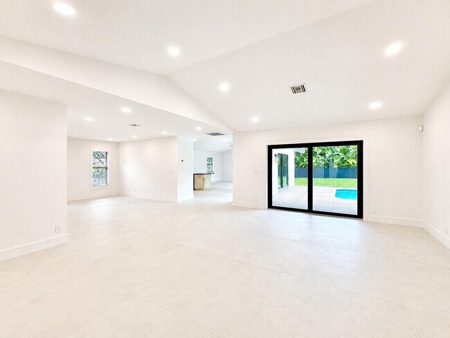 Photo - 4823 NW 91st Way