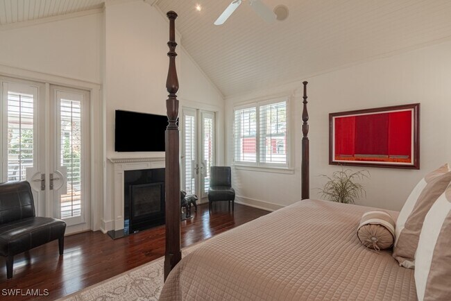 Photo - 245 Broad Ave S