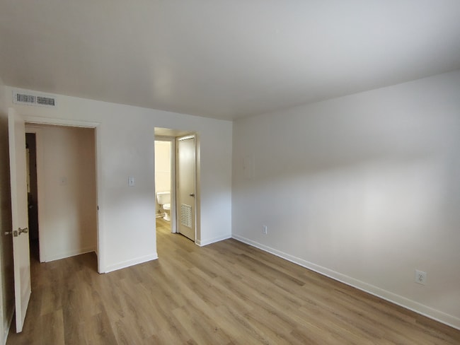 Photo - 600 Reusens Rd Unit L124