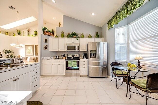 Building Photo - 8540 Mystic Greens Way Unit 305 Rental