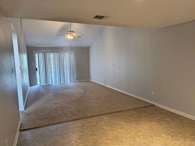52 Deer Ridge Rd Unit B