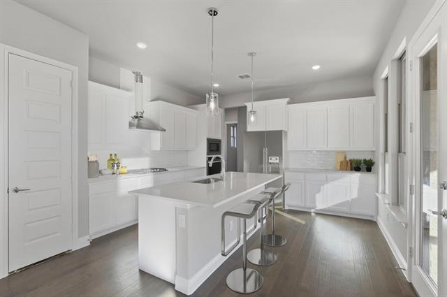 Photo - 484 Caitlyn Wy