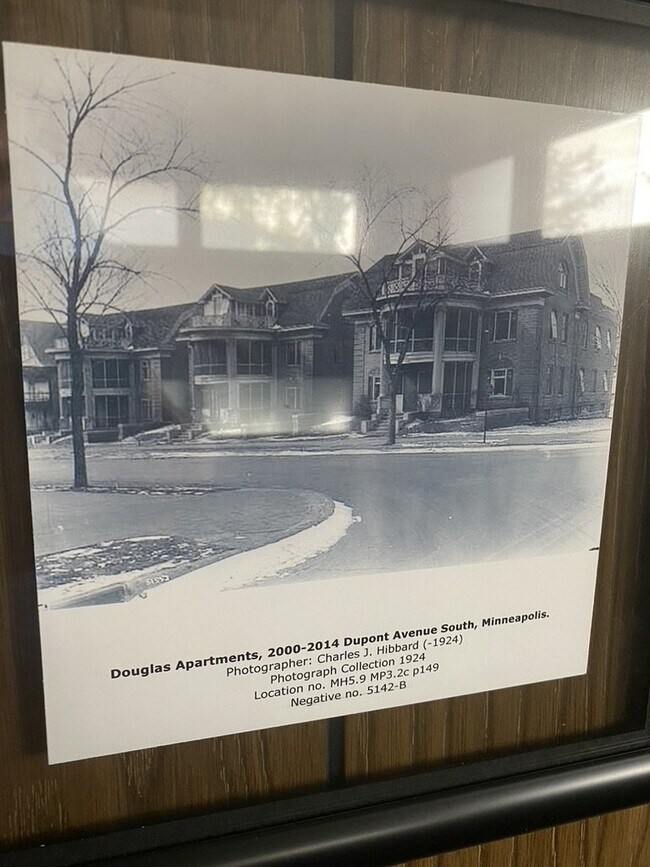 Photo - Rear entry private Second floor 1 Bed 1 Bath Historic Preserved Douglas Apartments in Desirable L... Unidad 8