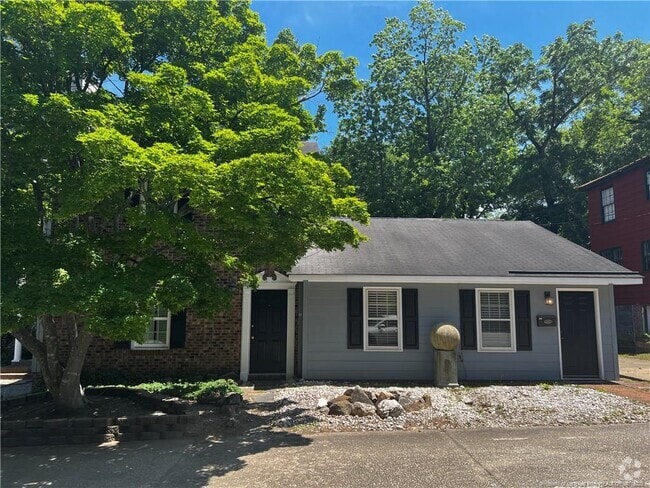Building Photo - 202 Woodside Ave Rental