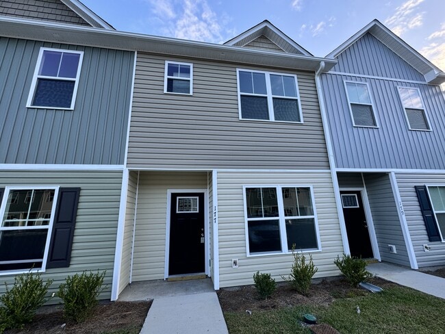 Building Photo - 177 Buckhorn Ave