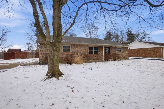 Building Photo - 3145 Dogwood Dr