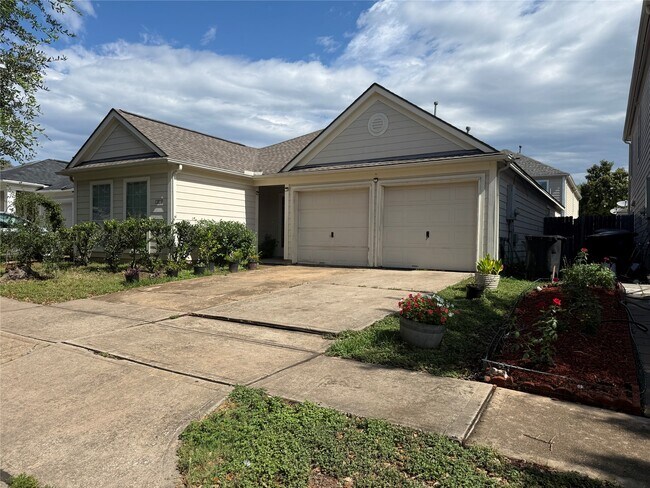 Photo - 12818 Magenta Oaks