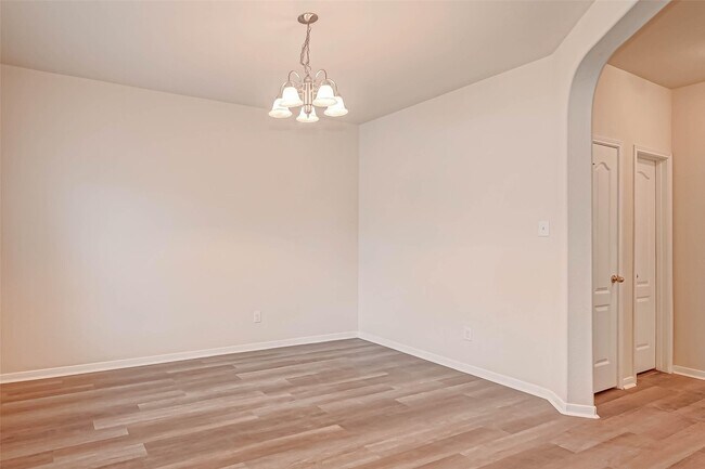 Photo - 2815 Mustang Hill Ln
