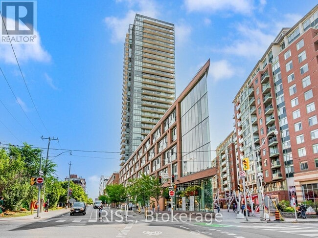 Photo - 33 Mill St Unit 1702