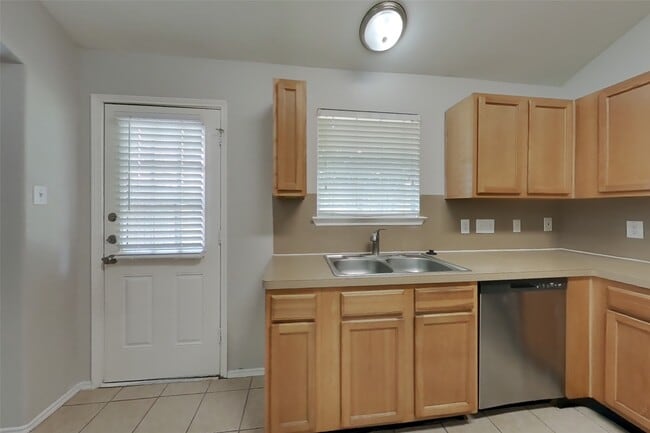 Photo - 1403 Glens Ferry Ln