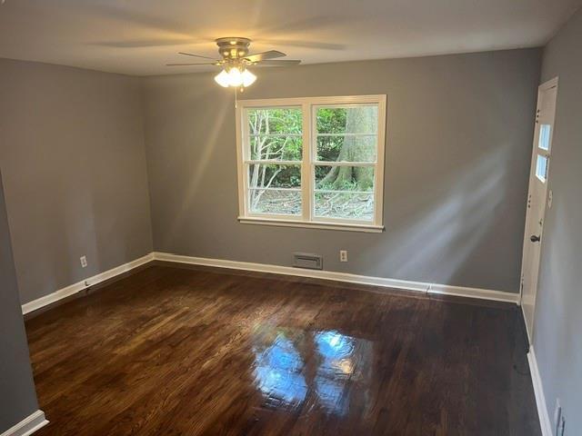 Photo - 2086 Evergreen Ln NW