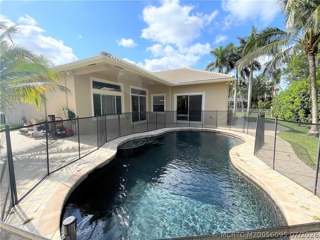 Photo - 2662 SW Newberry Ct