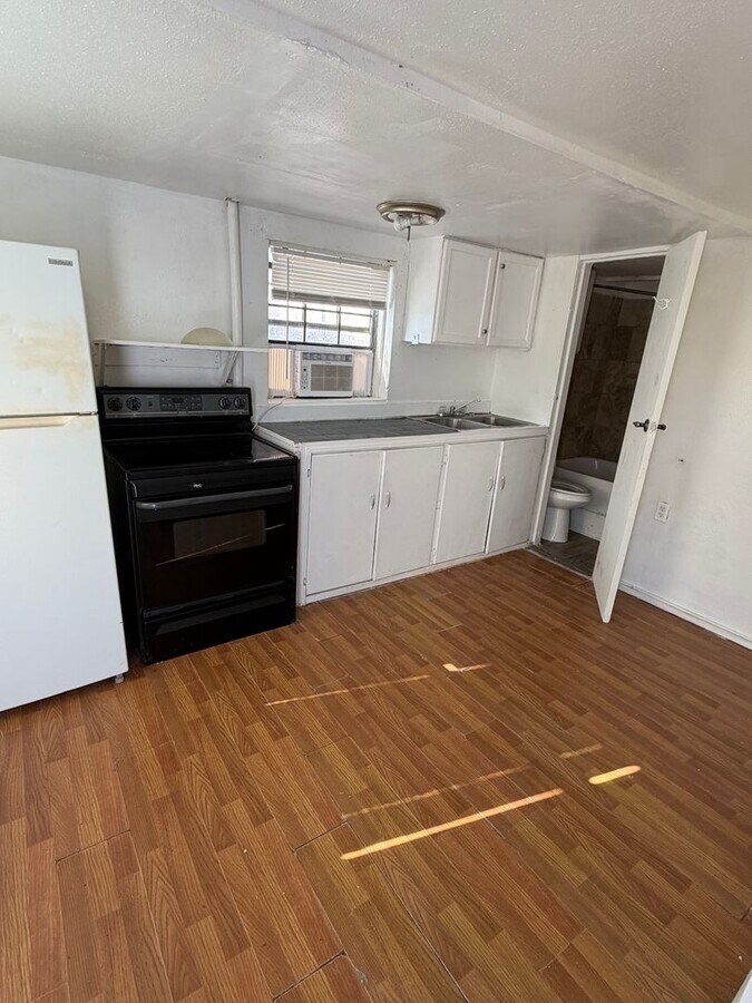 Photo - 1907 S H St Unit 1907 A