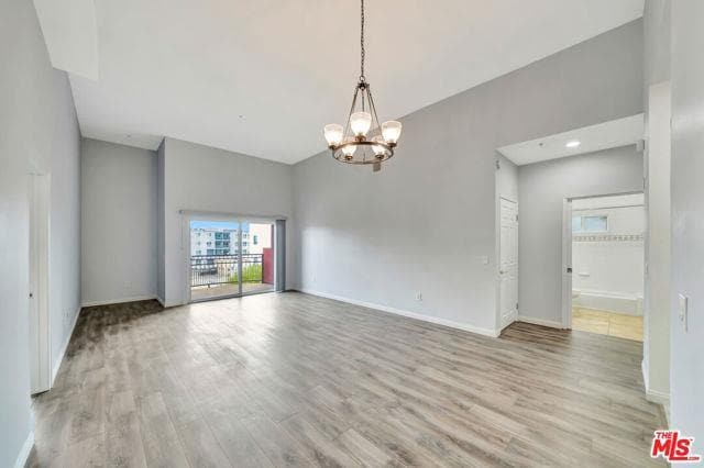 Photo - 11124 Burbank Blvd Unidad 311