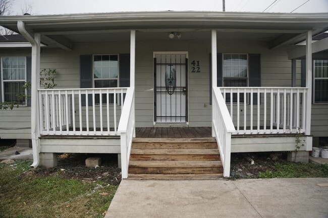 Photo - 4122 Tiffin St