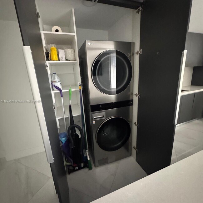 Photo - 19355 Turnberry Way Unit 5G