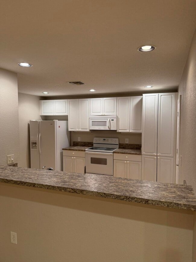 Photo - 1739 N Dovetail Dr