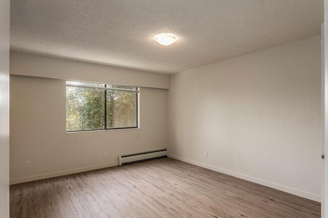 Photo - Highland Place