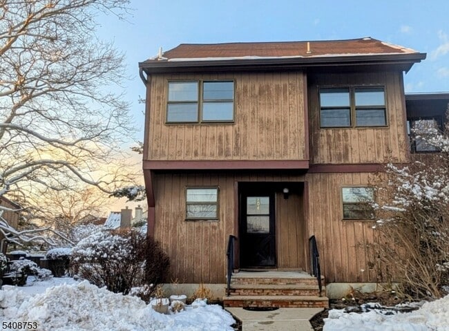 Building Photo - 104 Bluebird Dr