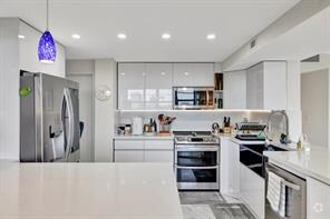 Building Photo - 1170 N Federal Hwy Unit # 601 Rental