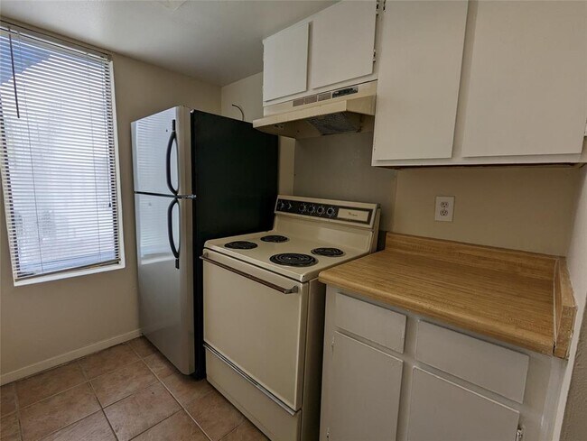 Photo - 7431 Holly Hill Dr