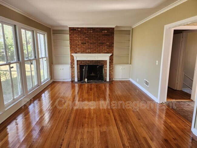 Photo - 1097 Bolton Ct