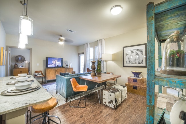 Aviator West 7th Apartments For Rent in Fort Worth, TX