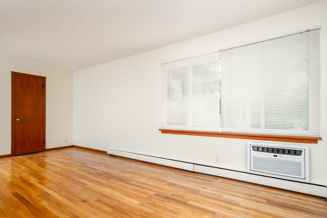 East River Terrace