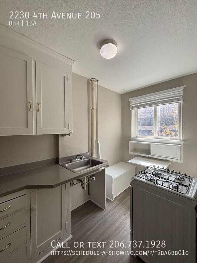 Building Photo - 2230 4th Ave