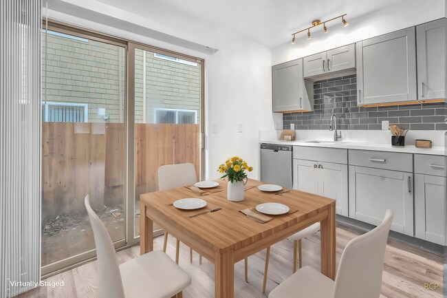 Photo - Lively on Electric