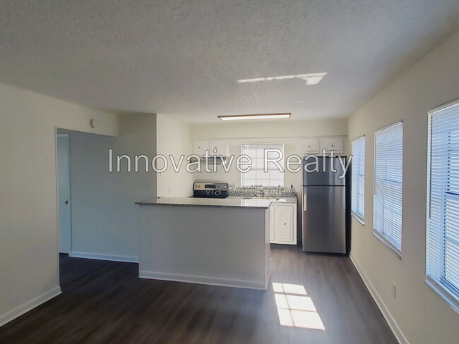 Photo - 5266 Davisson Ave