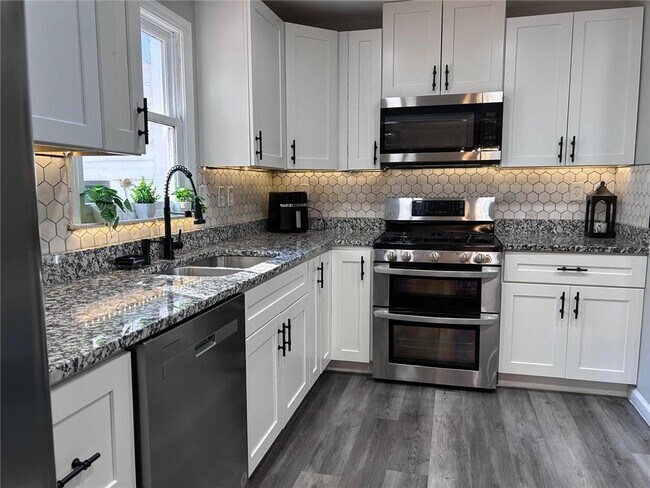 Photo - 356 Norhill Ct