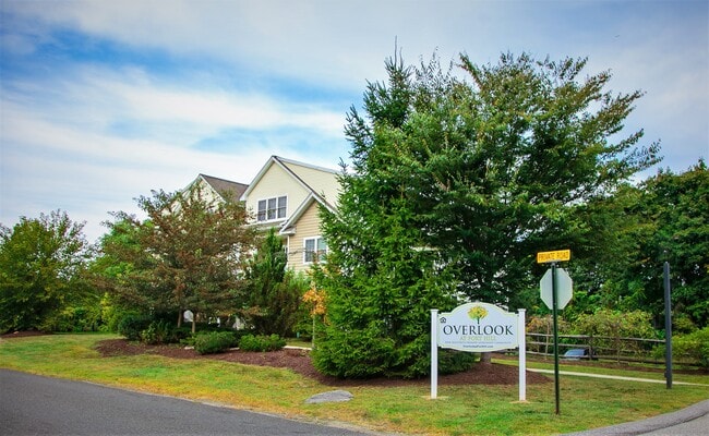Overlook at Fort Hill Apartments