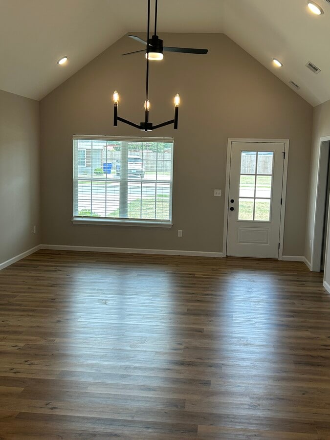 Photo - 1106 Brook Ct